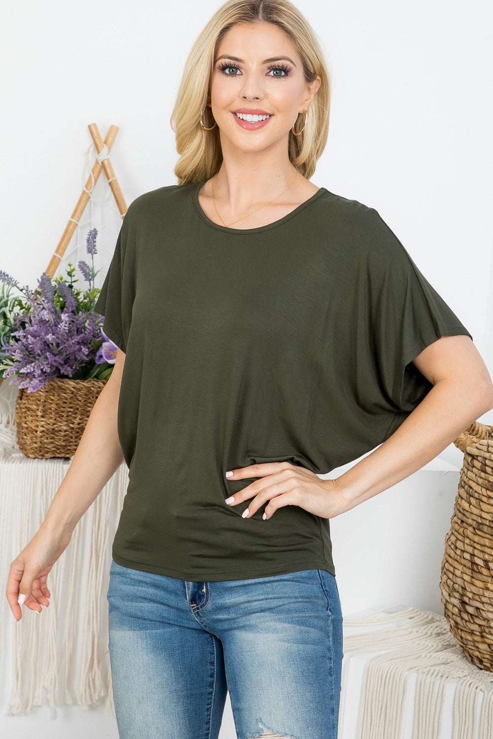 Short sleeve round neck dolman top olive