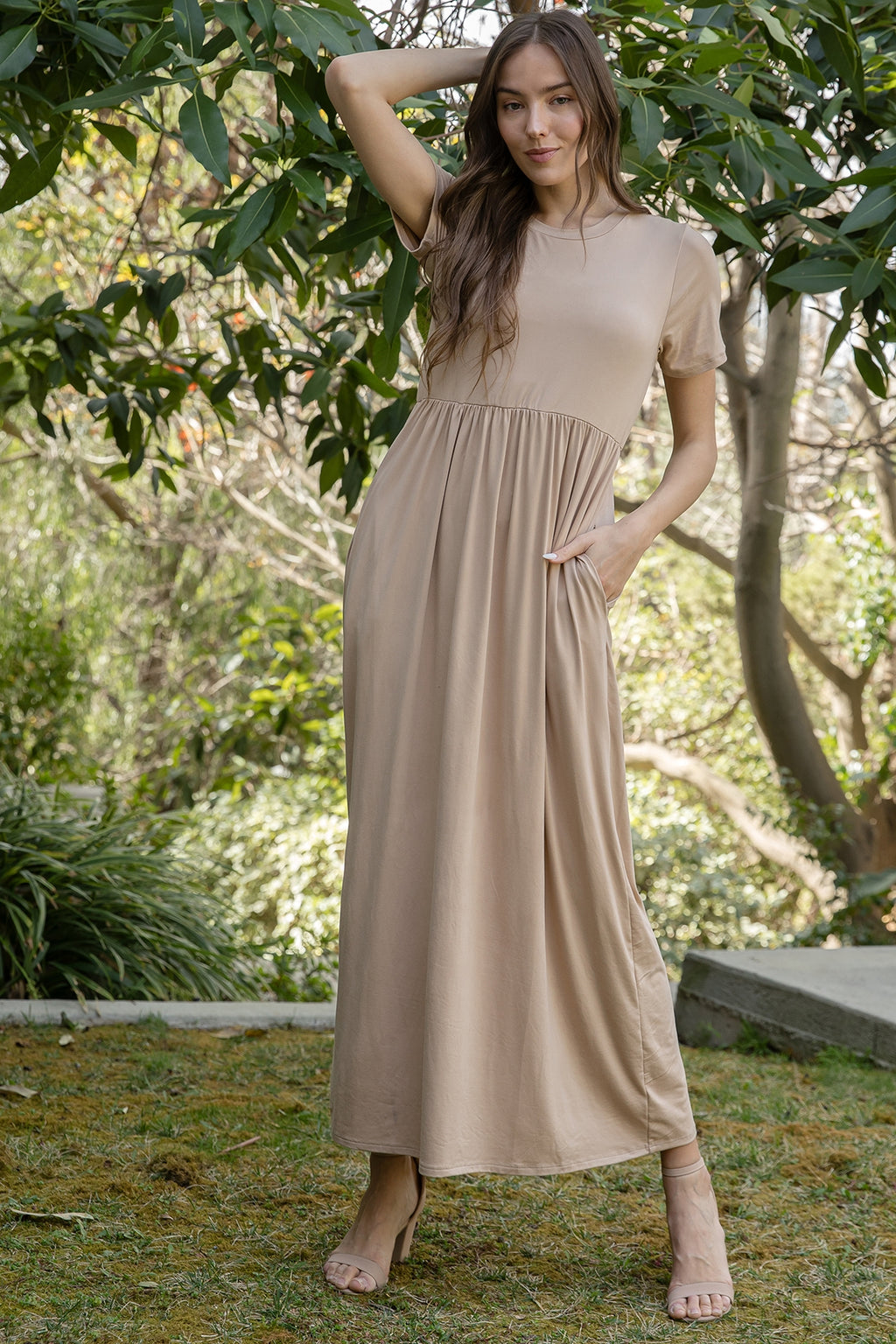 Short sleeve round neck casual maxi with pocket Taupe
